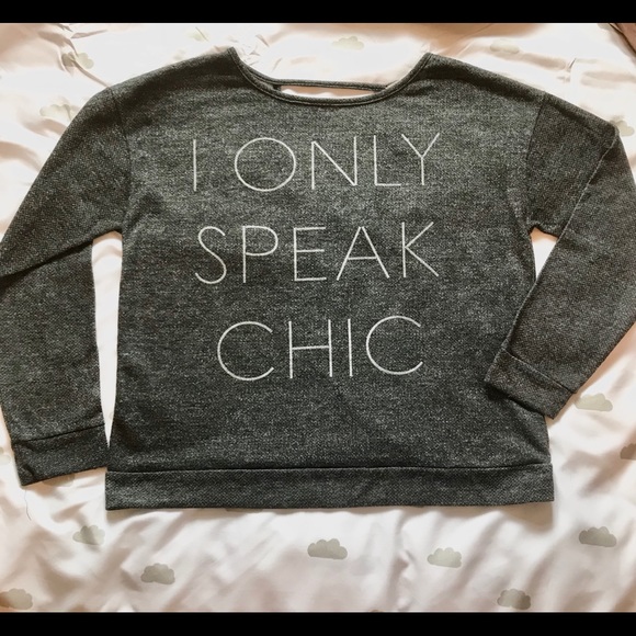 Open-Back Breathable Sweatshirt
L (Juniors) - Picture 2 of 7